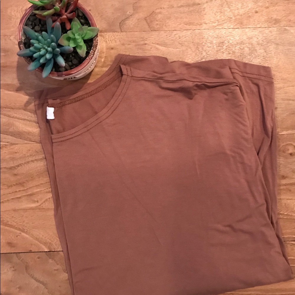 Brown Piko top